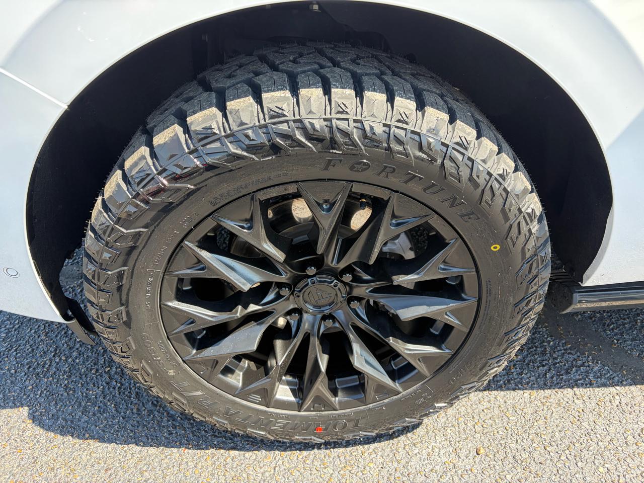 Ford Expedition Platinum 4WD 2025