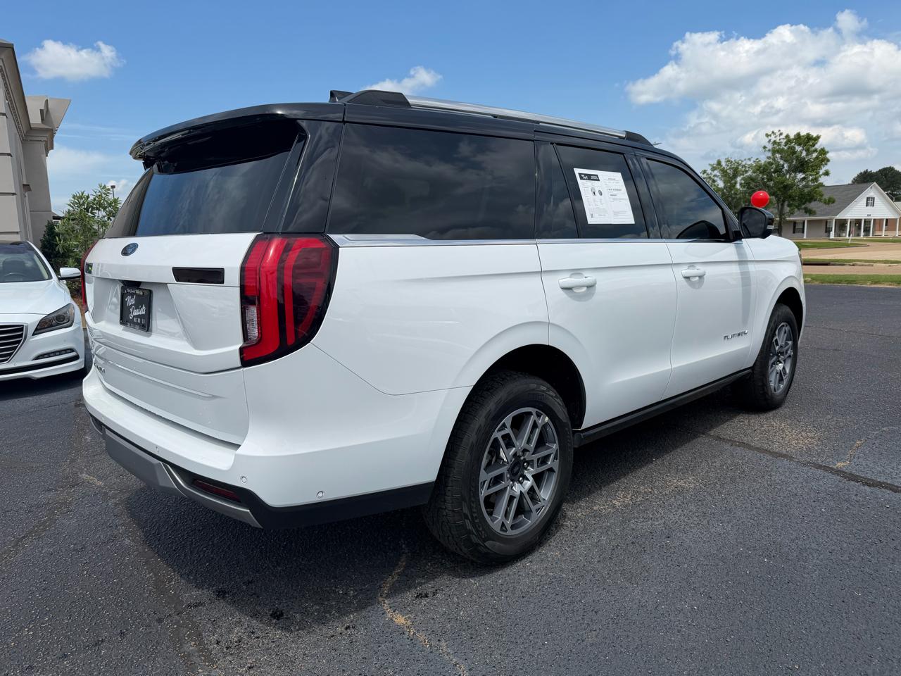Ford Expedition Platinum 4WD 2025