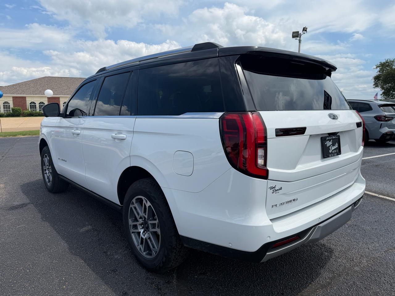 Ford Expedition Platinum 4WD 2025