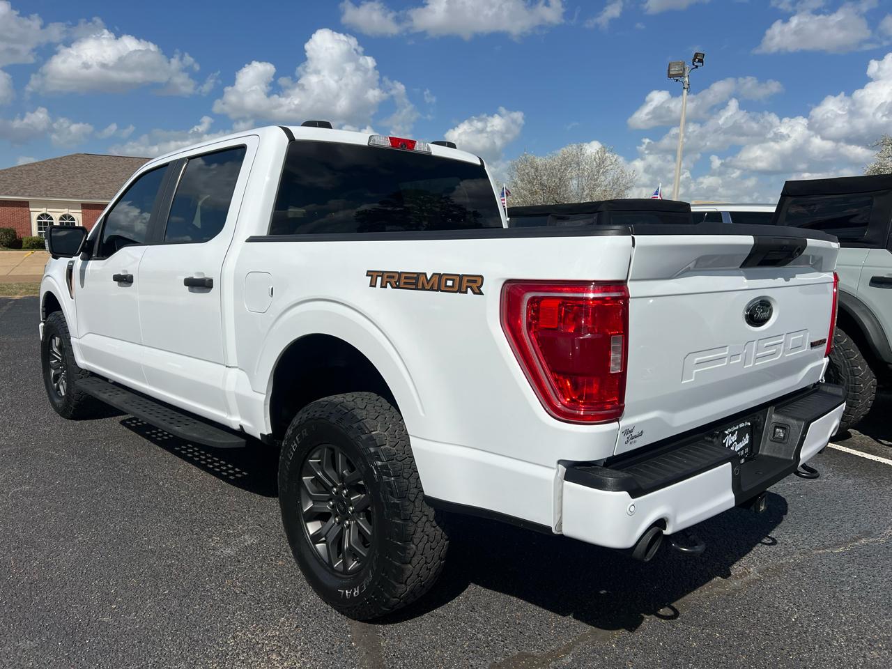 Ford F-150 4WD SuperCrew 139" Lariat 2022