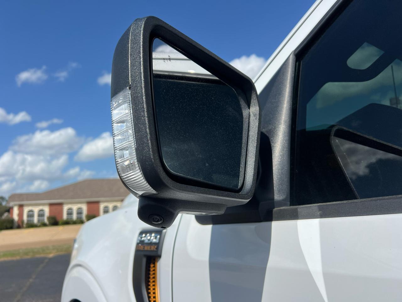 Ford F-150 4WD SuperCrew 139" Lariat 2022