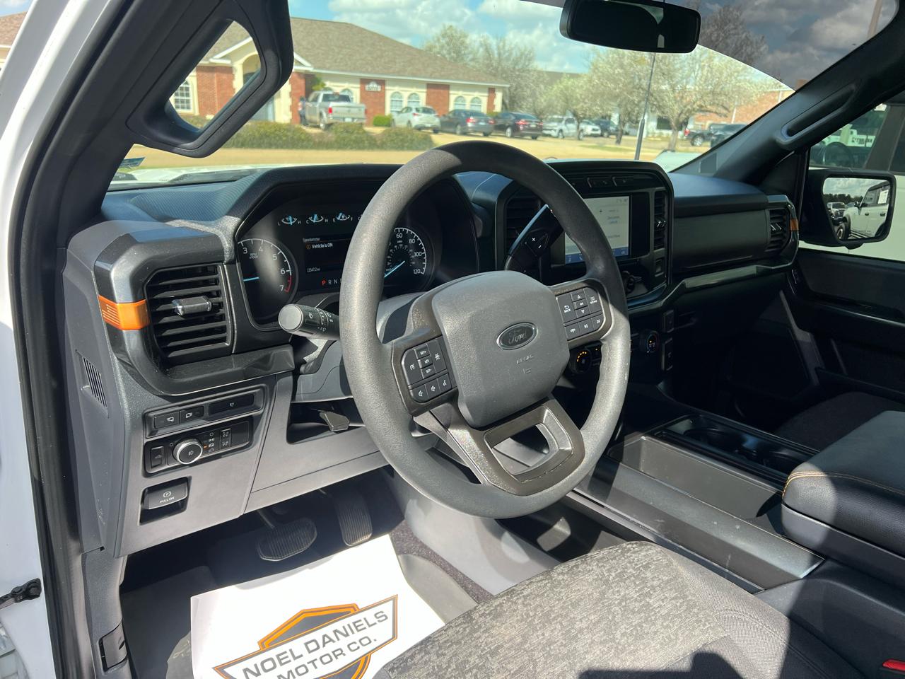 Ford F-150 4WD SuperCrew 139" Lariat 2022