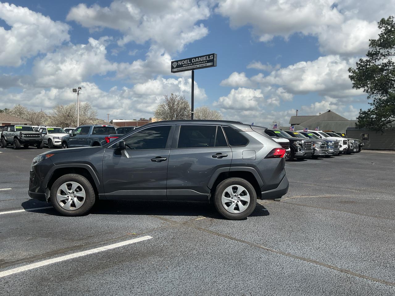 2019 Toyota RAV4 LE FWD