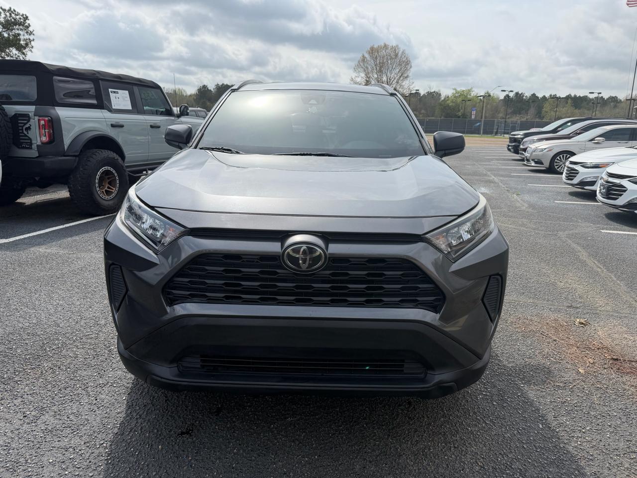 Toyota RAV4 LE 2019
