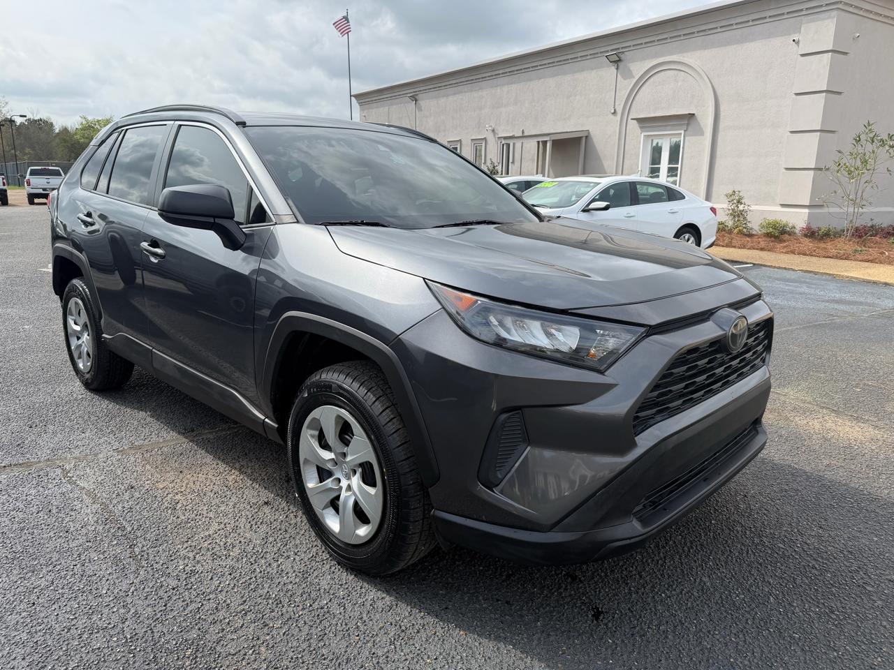 Toyota RAV4 LE 2019