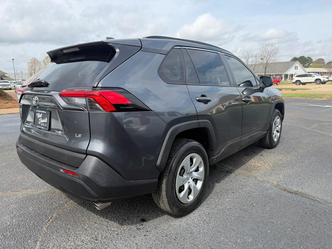 Toyota RAV4 LE 2019