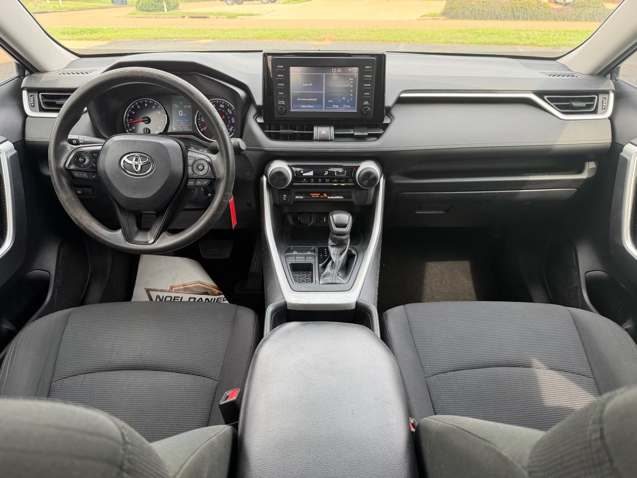 Toyota RAV4 LE 2019