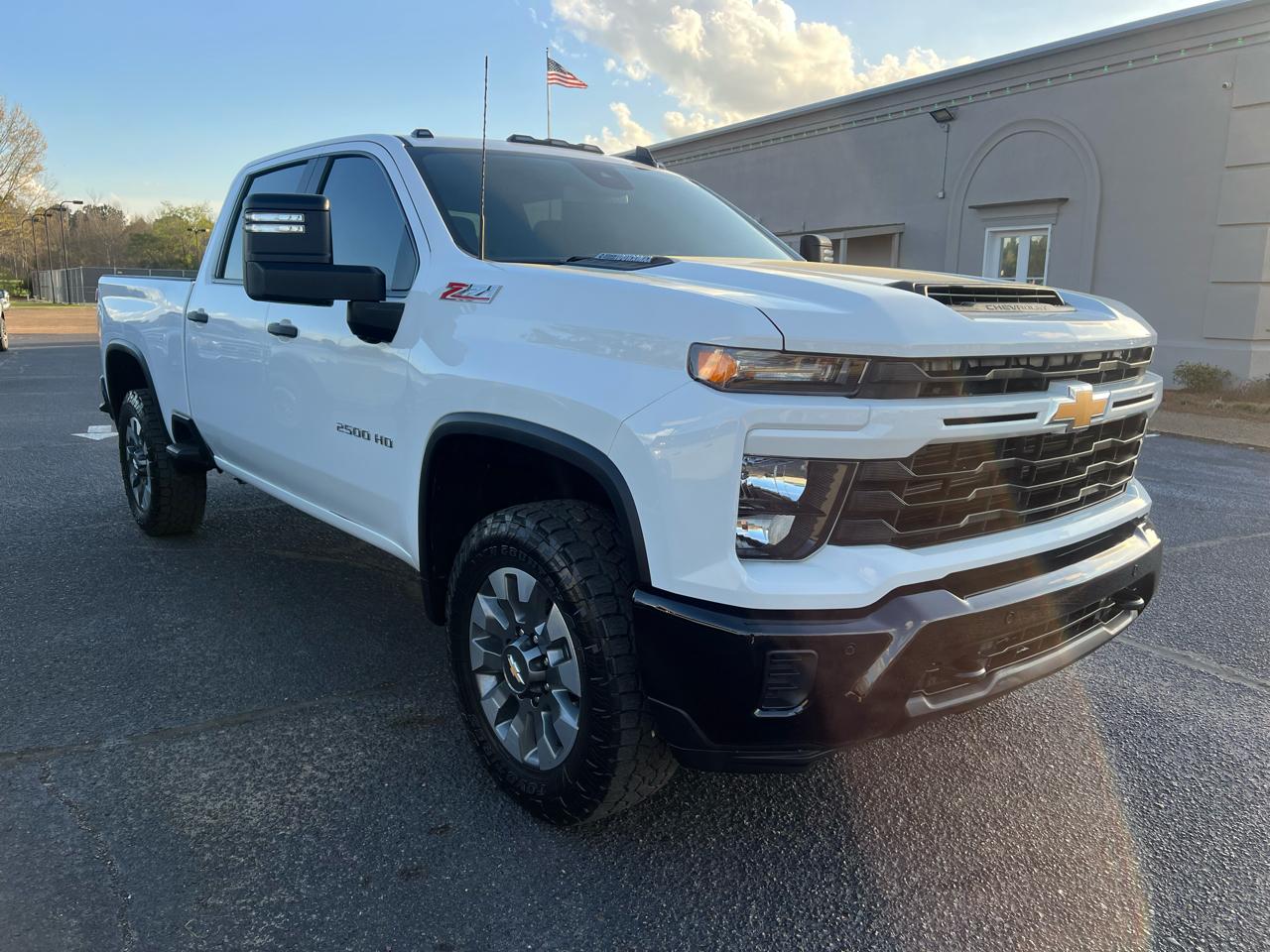 Chevrolet Silverado 2500HD Custom Crew Cab Long Box 4WD 2025