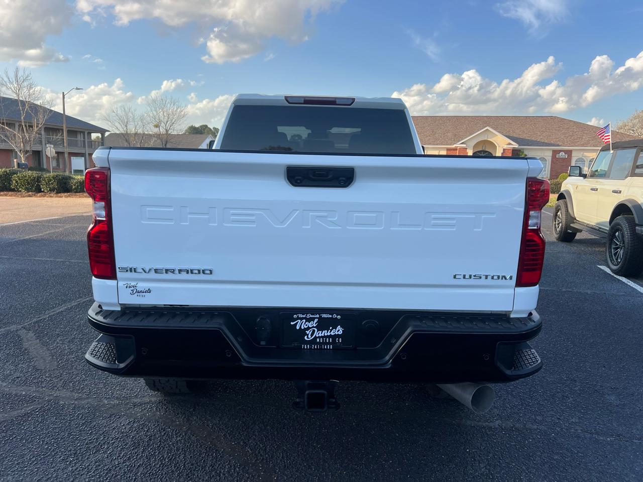 Chevrolet Silverado 2500HD Custom Crew Cab Long Box 4WD 2025