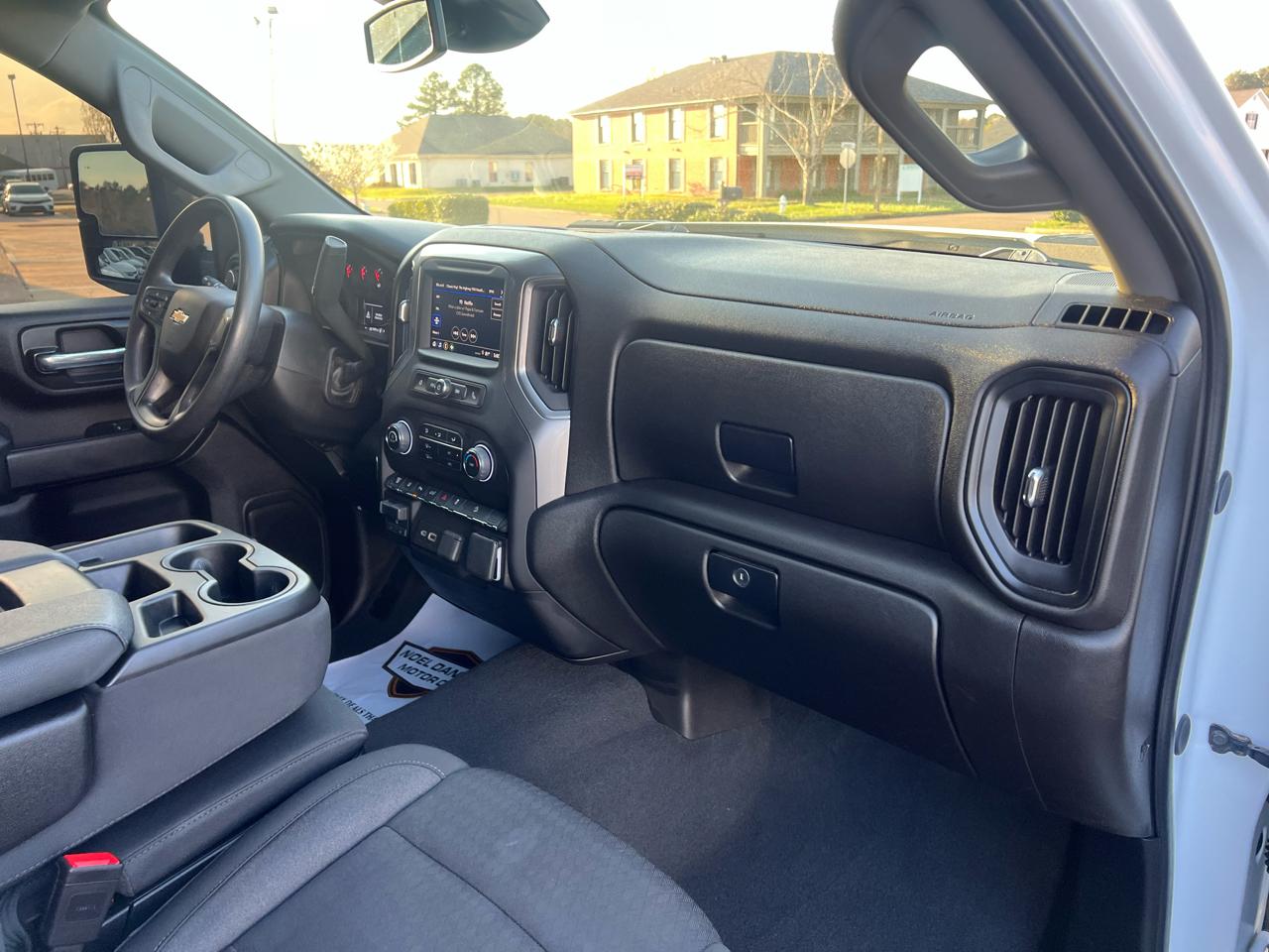 Chevrolet Silverado 2500HD Custom Crew Cab Long Box 4WD 2025