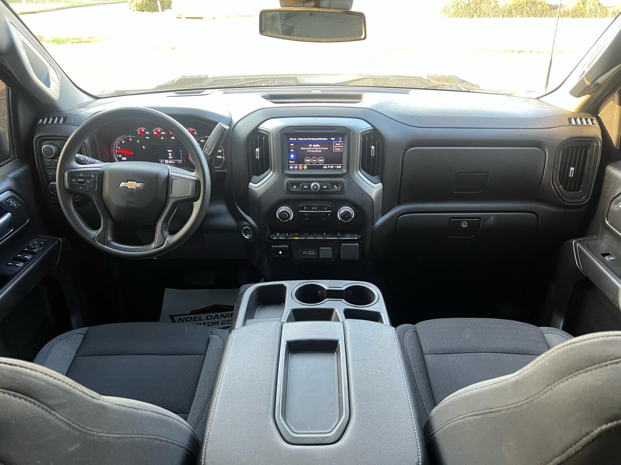 Chevrolet Silverado 2500HD Custom Crew Cab Long Box 4WD 2025