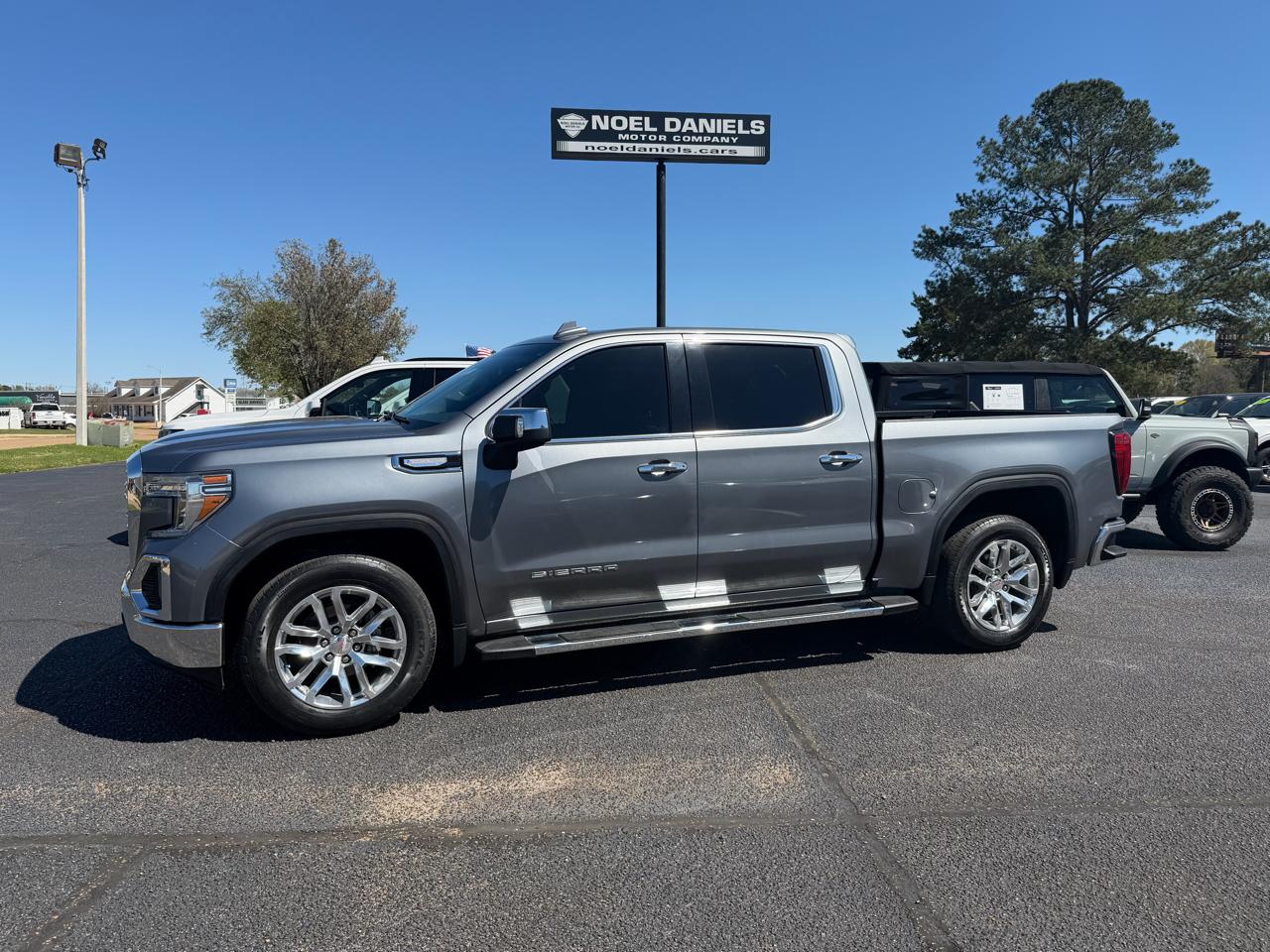 2019 GMC Sierra 1500 SLT Crew Cab RWD