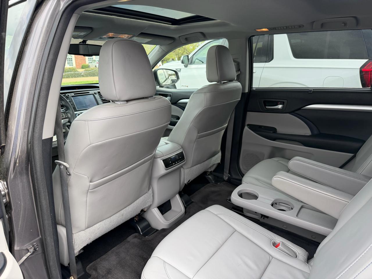 Toyota Highlander XLE FWD V6 2015