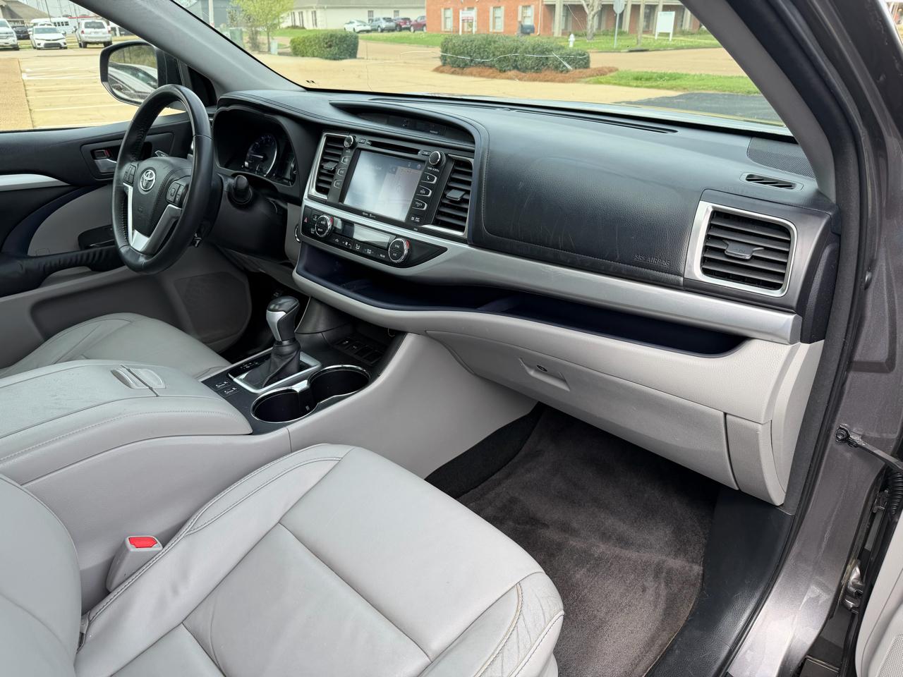 Toyota Highlander XLE FWD V6 2015