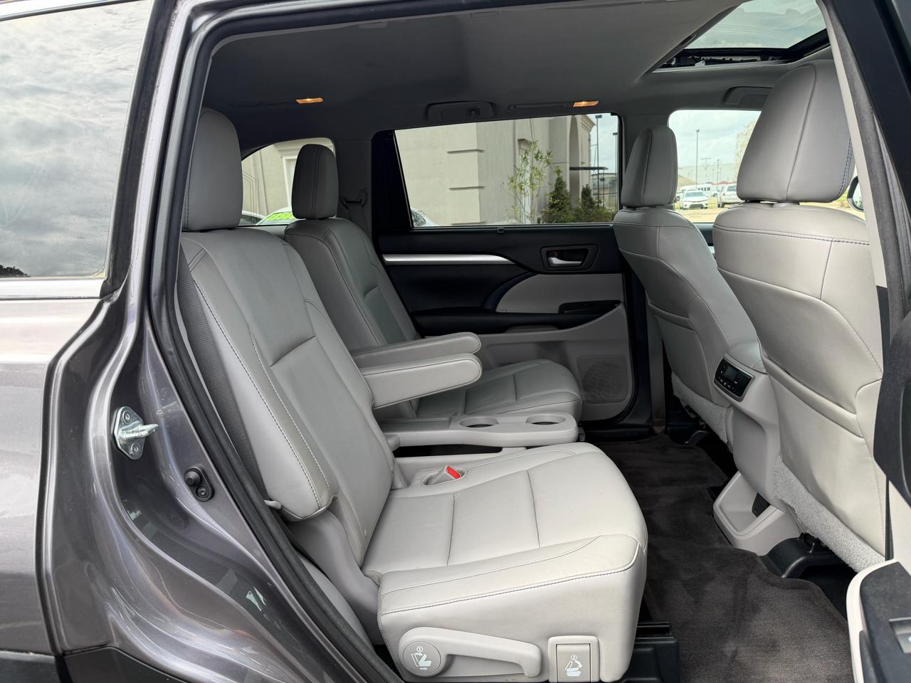 Toyota Highlander XLE FWD V6 2015