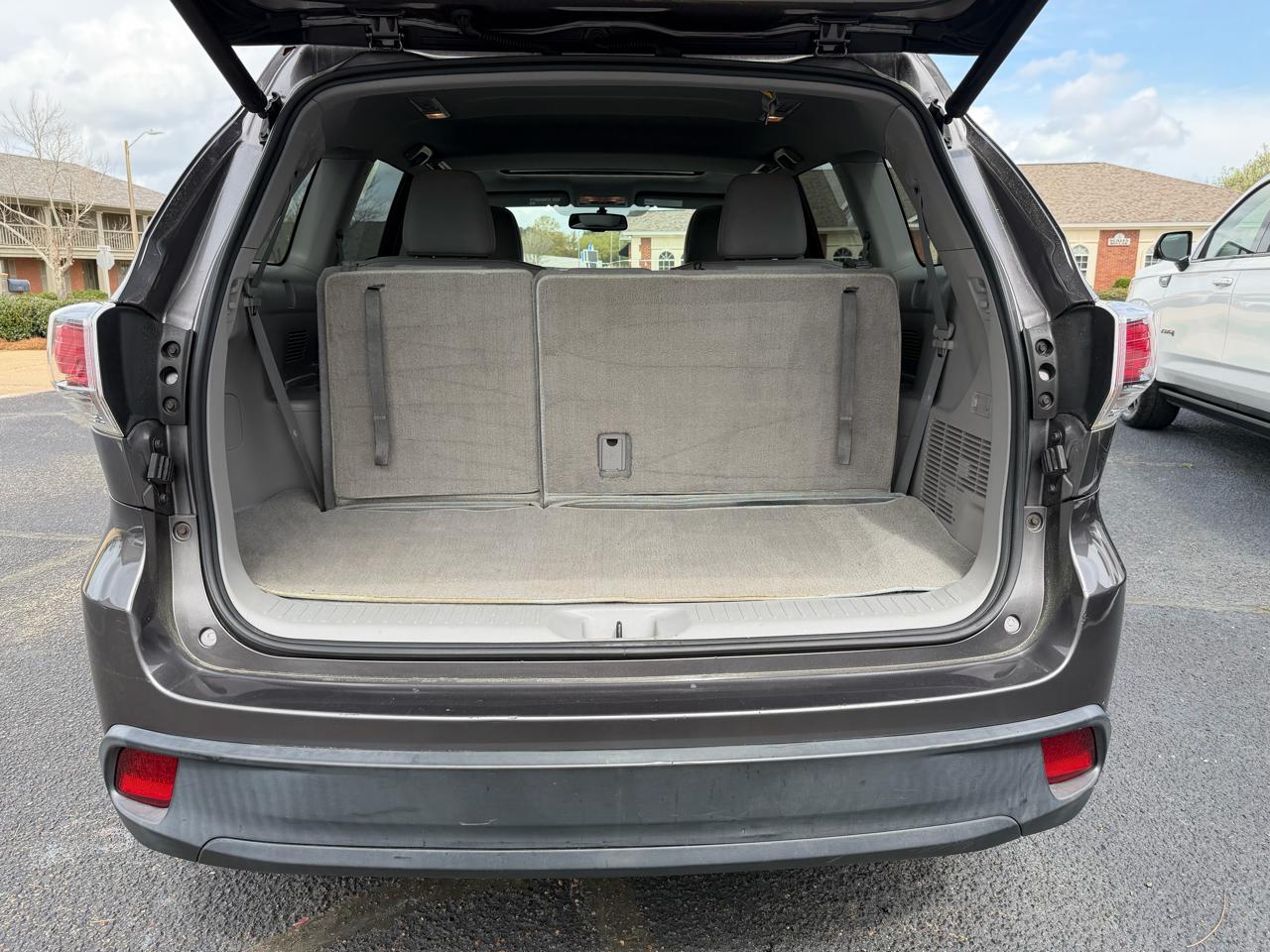 Toyota Highlander XLE FWD V6 2015