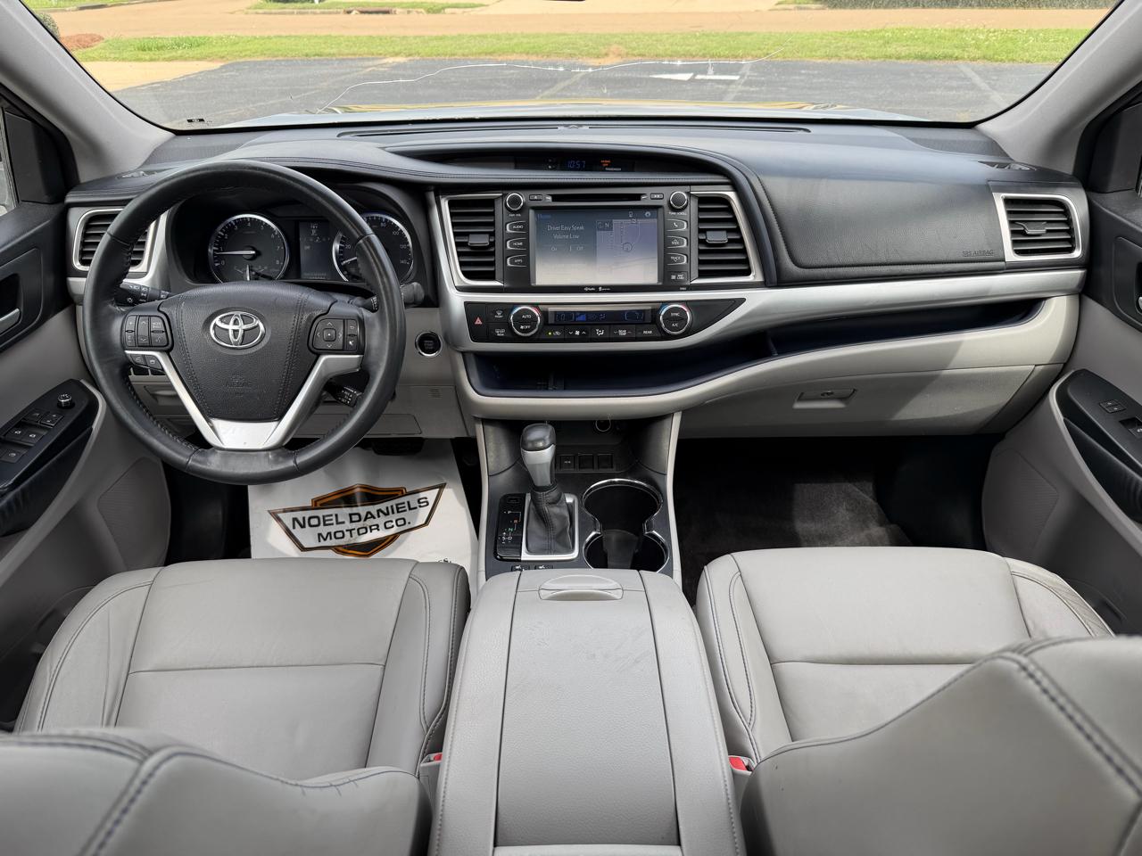 Toyota Highlander XLE FWD V6 2015