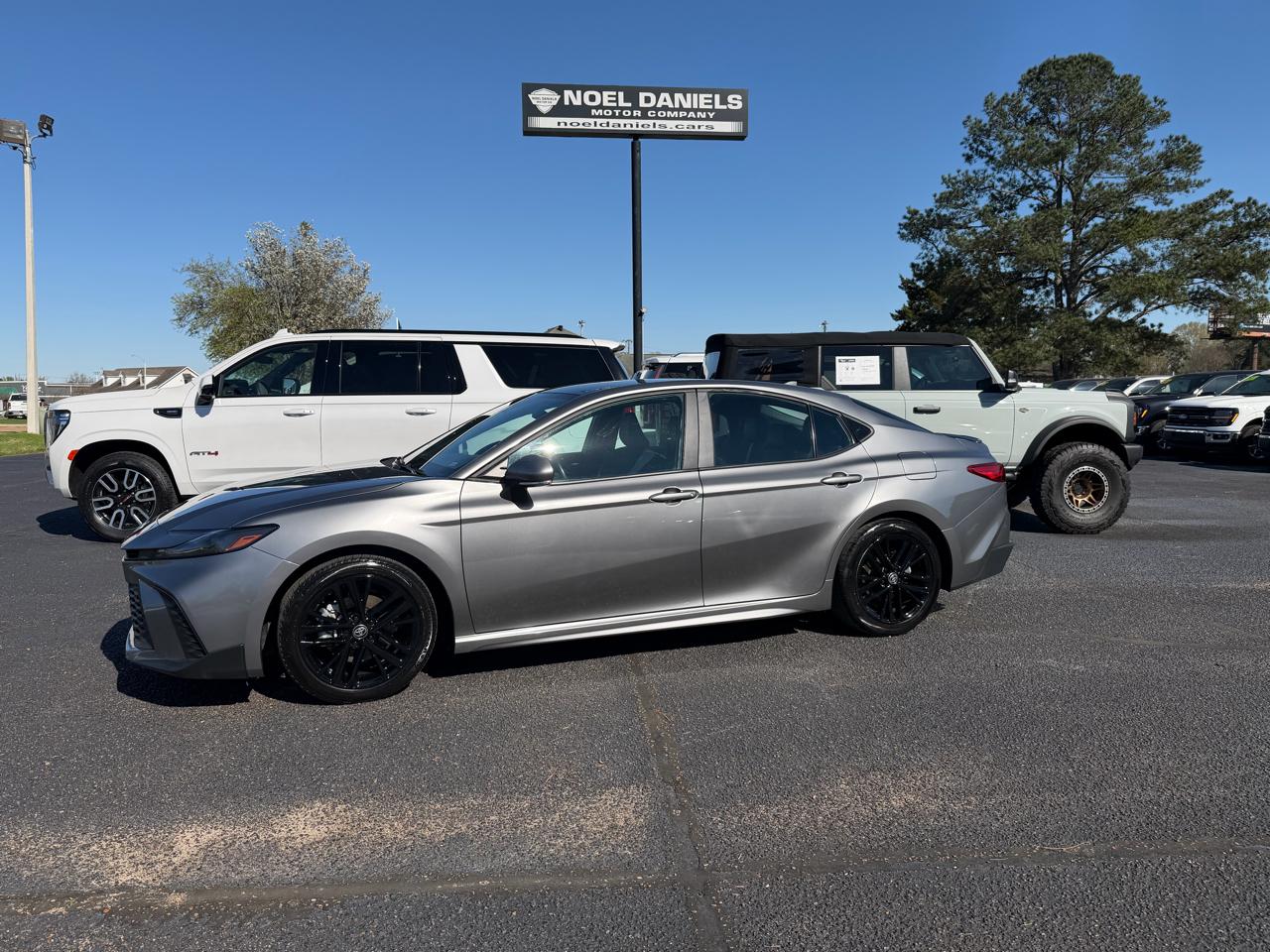 2025 Toyota Camry XLE FWD