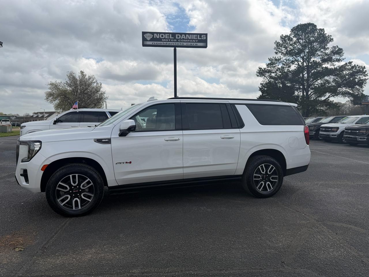 GMC Yukon XL AT4 2023