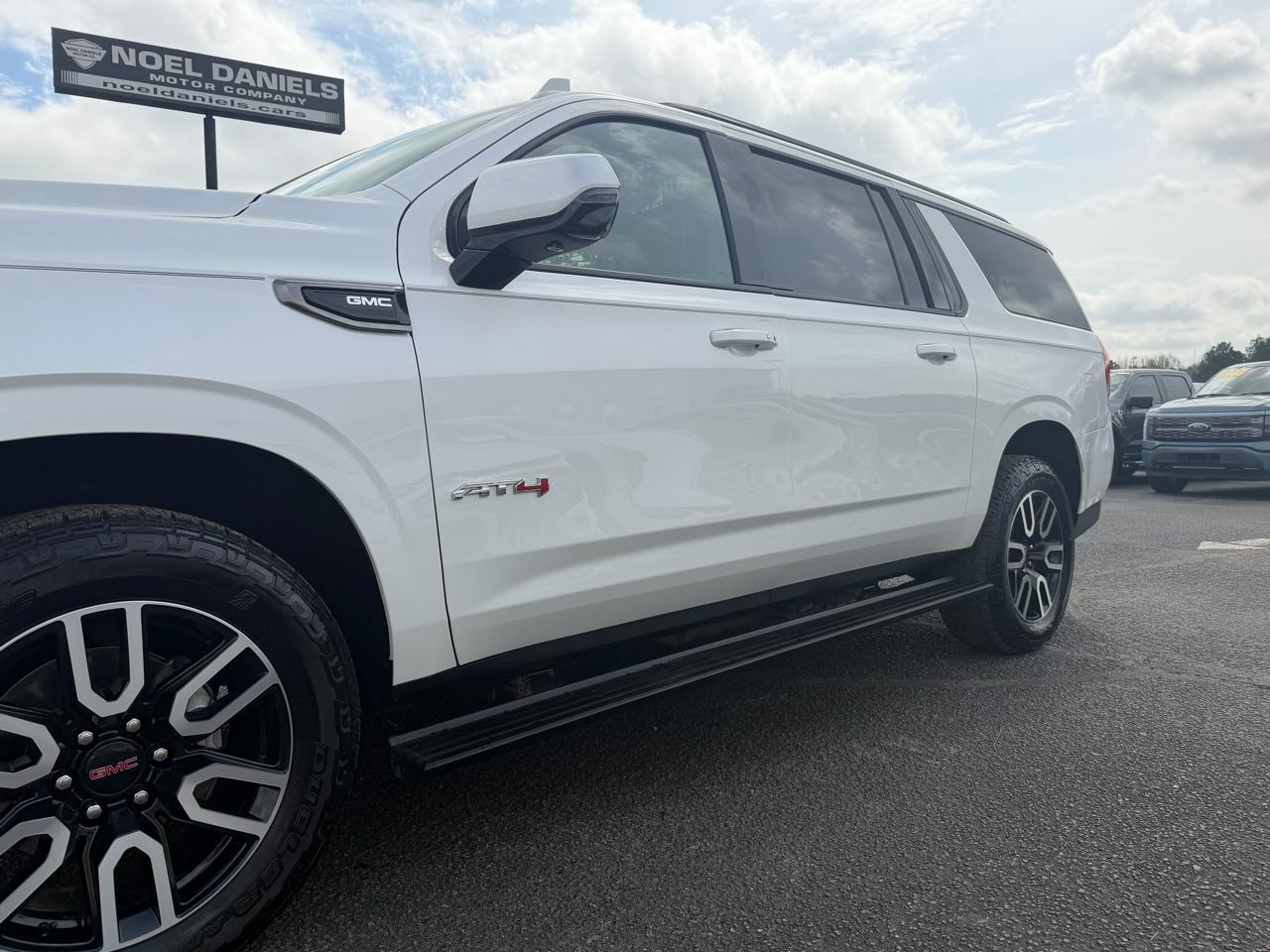 GMC Yukon XL AT4 2023