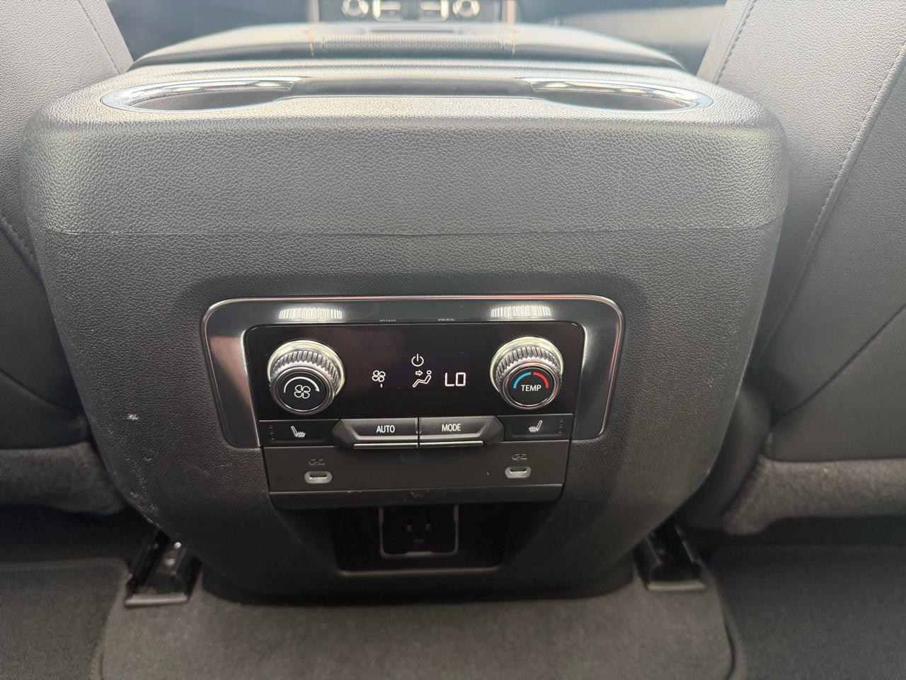 GMC Yukon XL AT4 2023