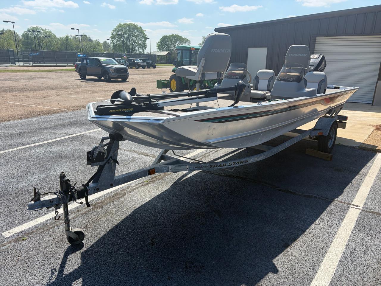 1996 Tracker Bass Pro Team 185 