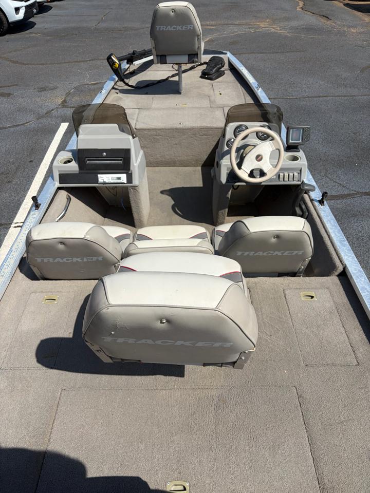 Tracker Bass Pro Team 185  1996