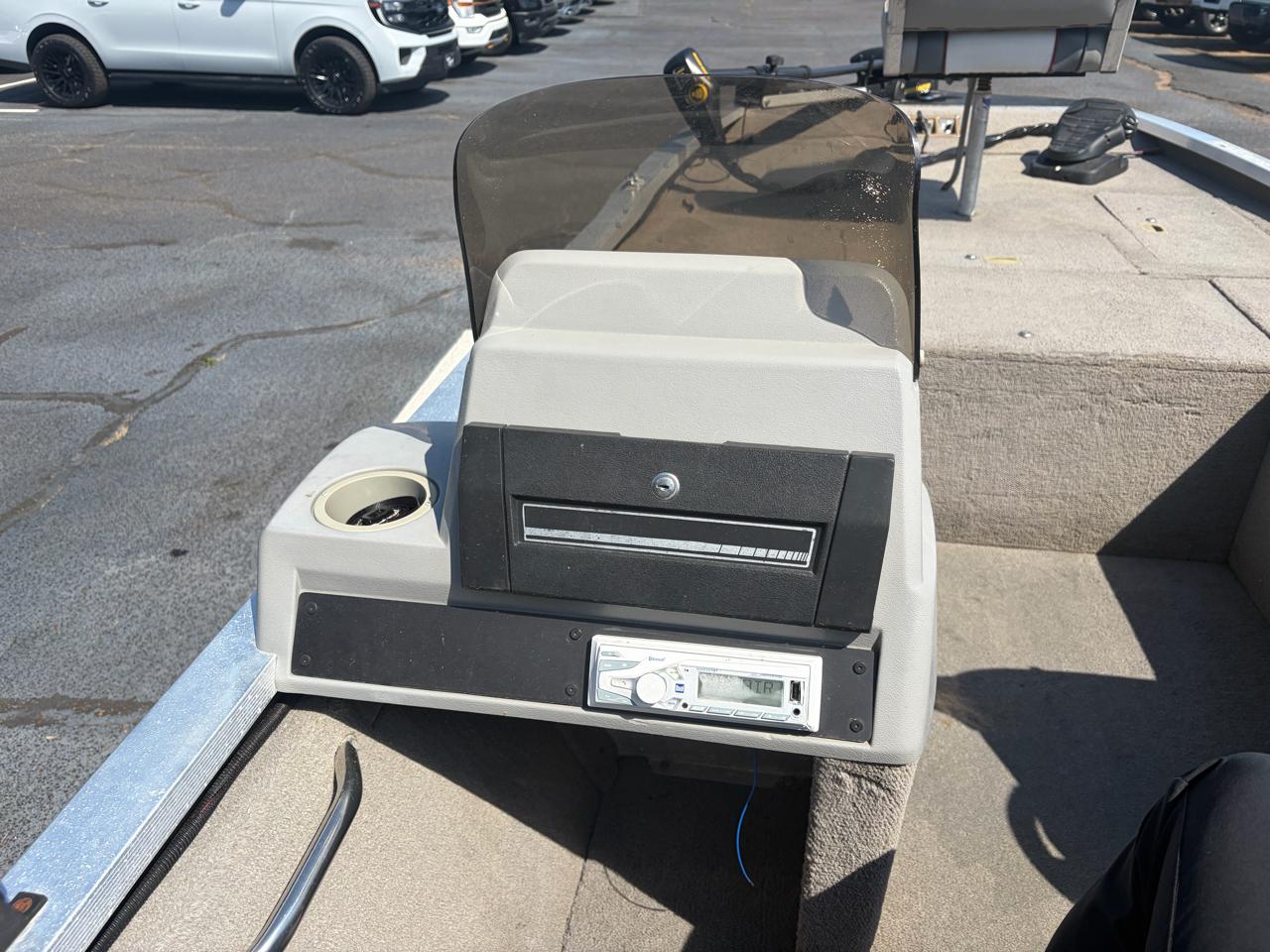 Tracker Bass Pro Team 185  1996