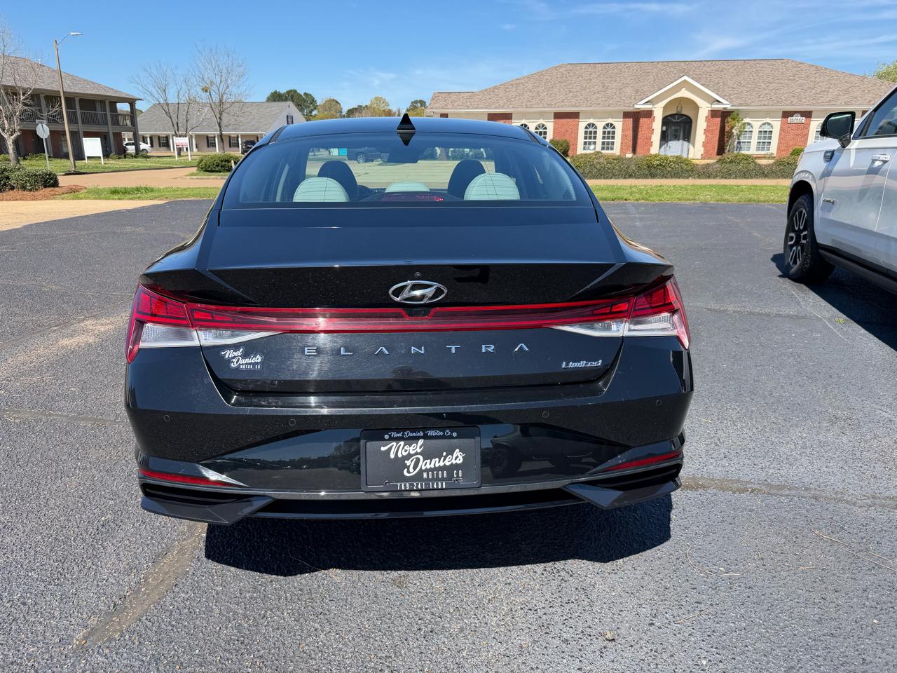 Hyundai Elantra Limited 2023