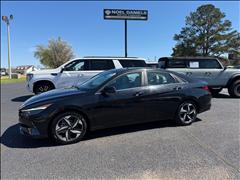 2023 Hyundai Elantra 