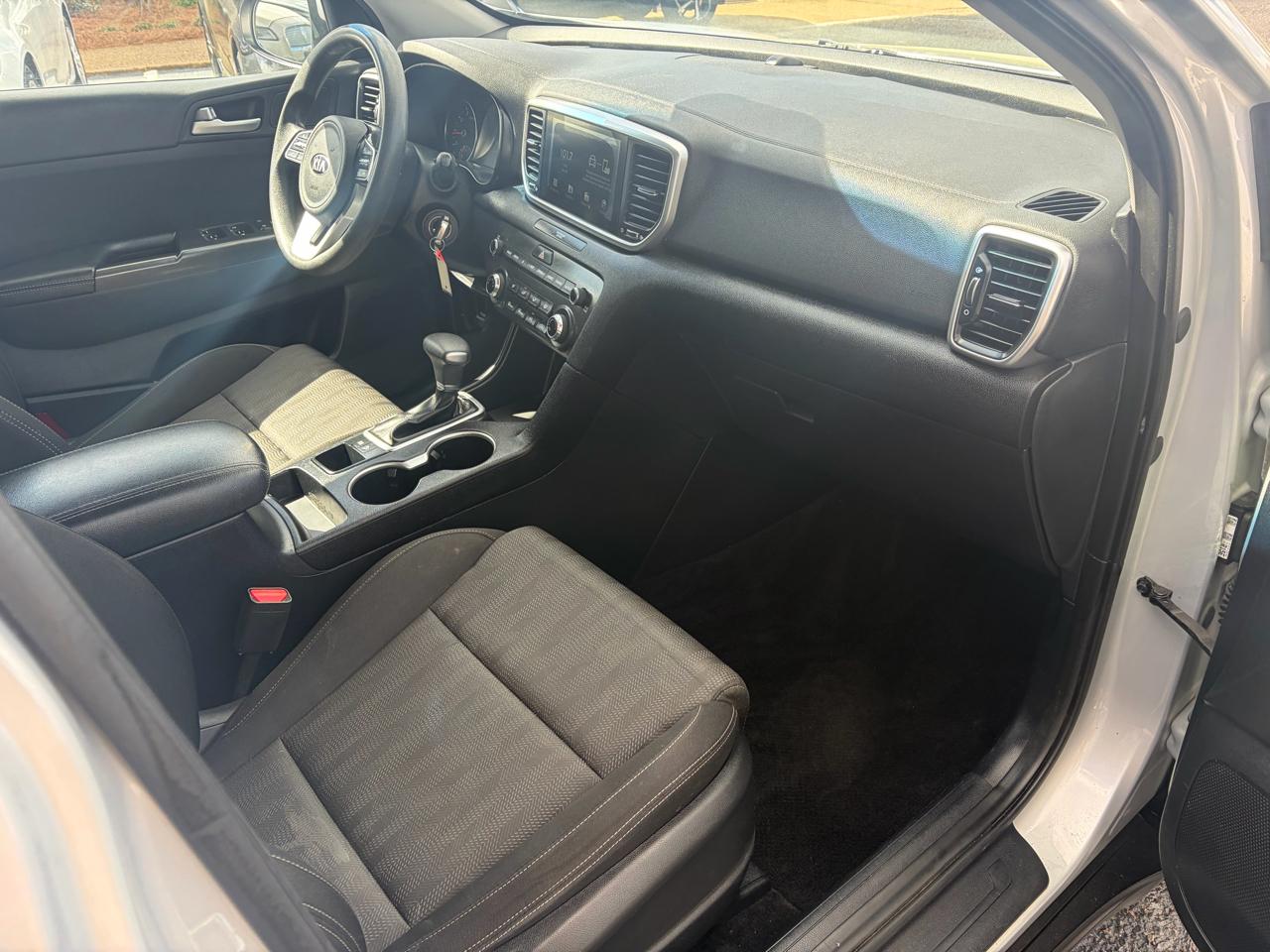 Kia Sportage LX FWD 2021