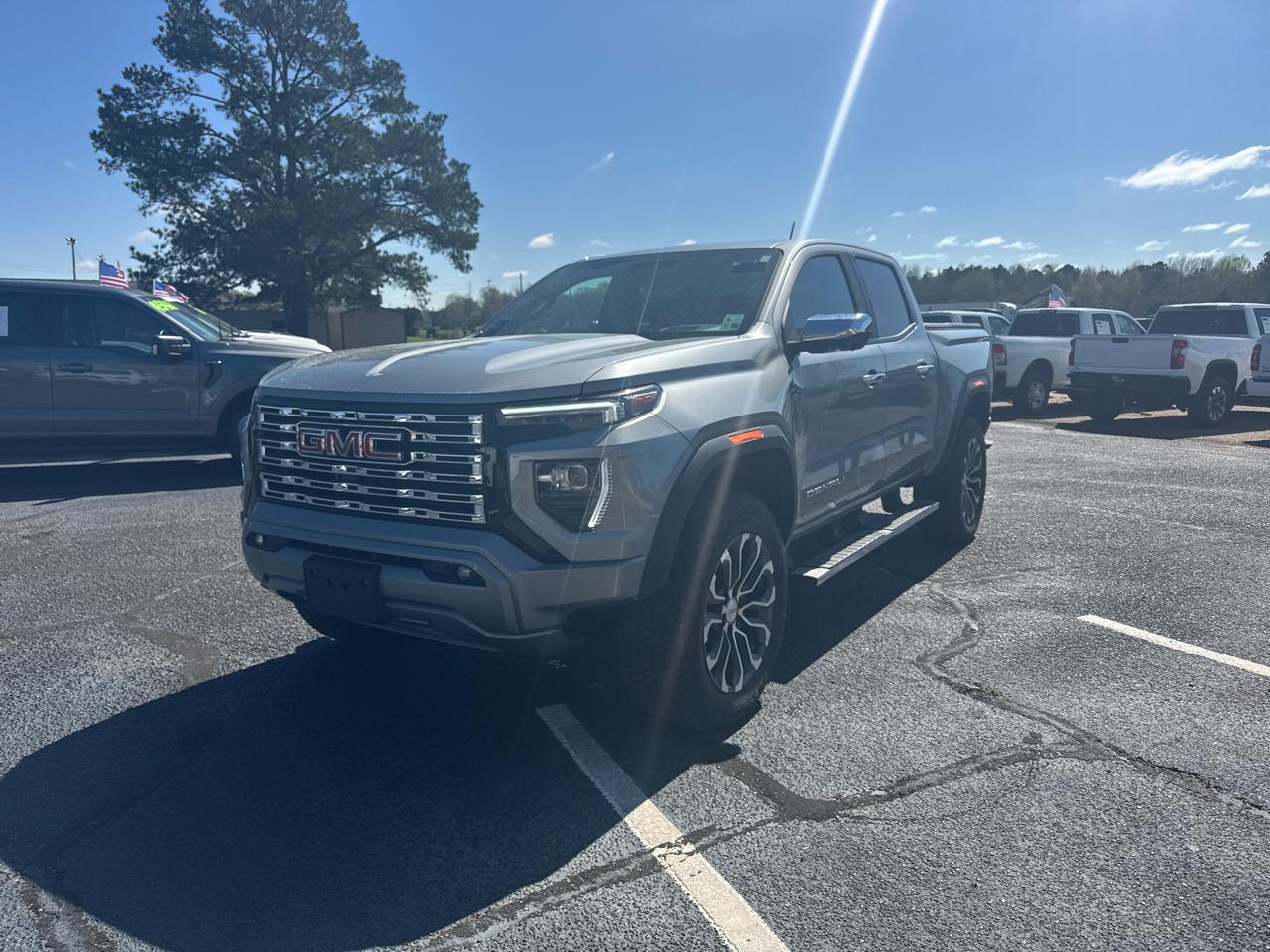 GMC Canyon Denali Crew Cab 4WD 2026