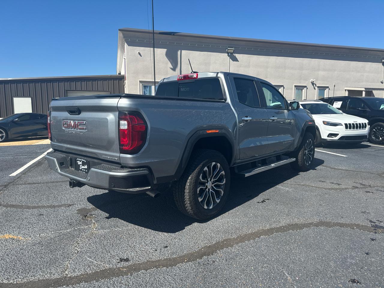 GMC Canyon Denali Crew Cab 4WD 2026