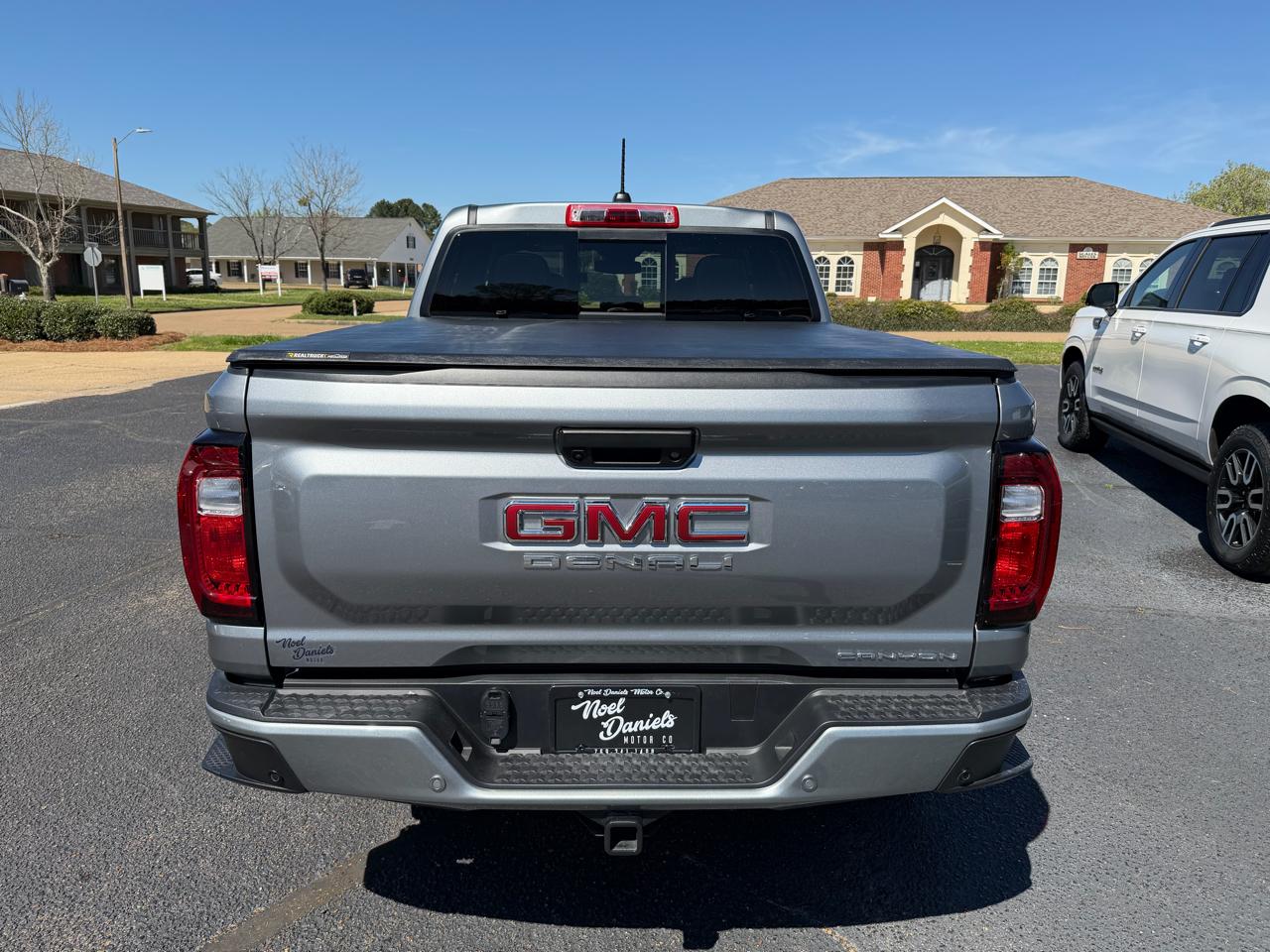GMC Canyon Denali Crew Cab 4WD 2026