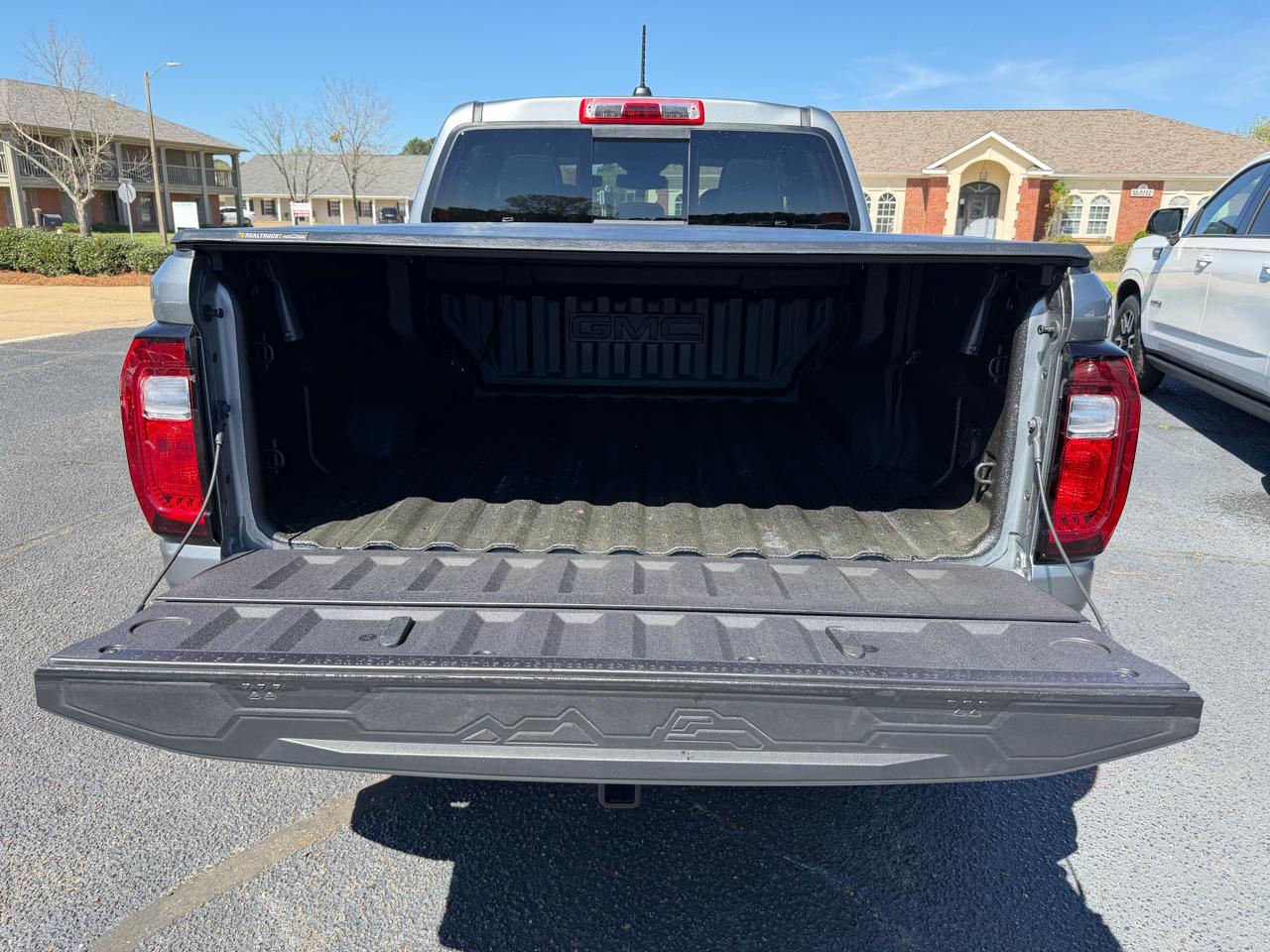 GMC Canyon Denali Crew Cab 4WD 2026