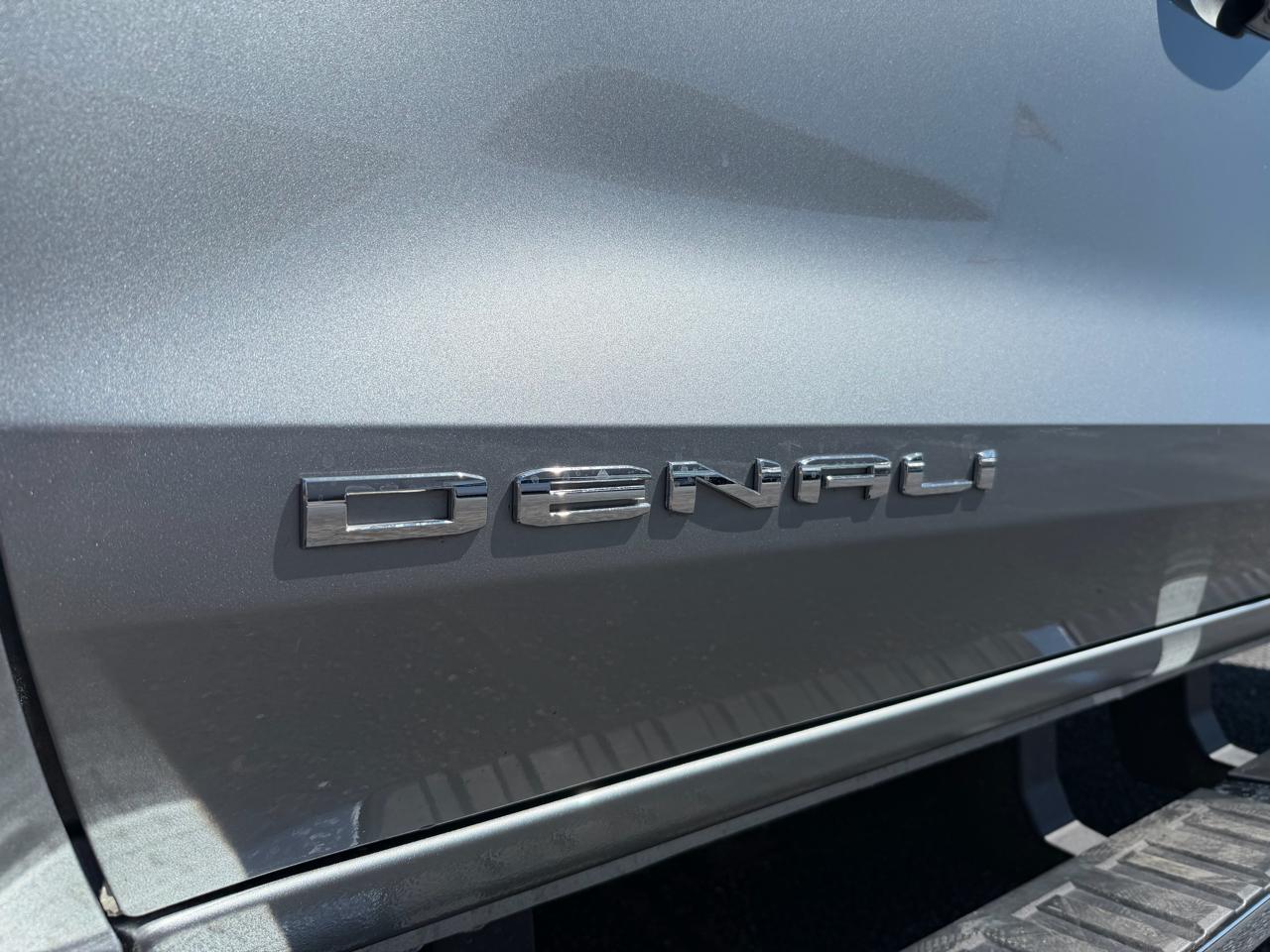 GMC Canyon Denali Crew Cab 4WD 2026