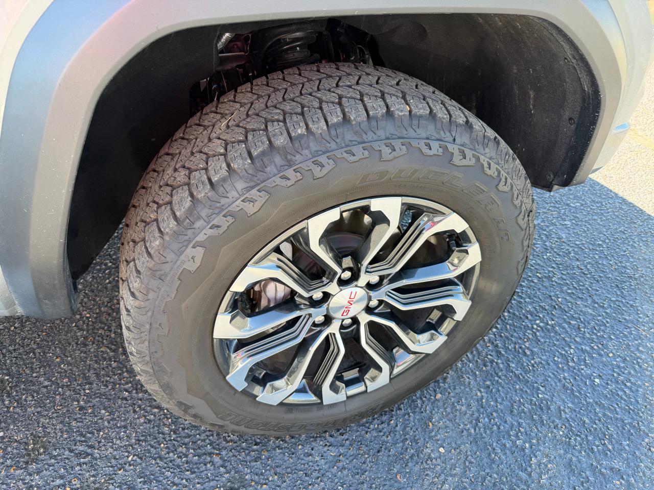 GMC Canyon Denali Crew Cab 4WD 2026