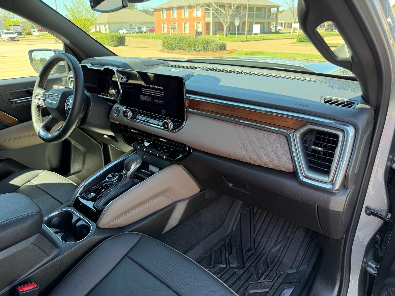 GMC Canyon Denali Crew Cab 4WD 2026