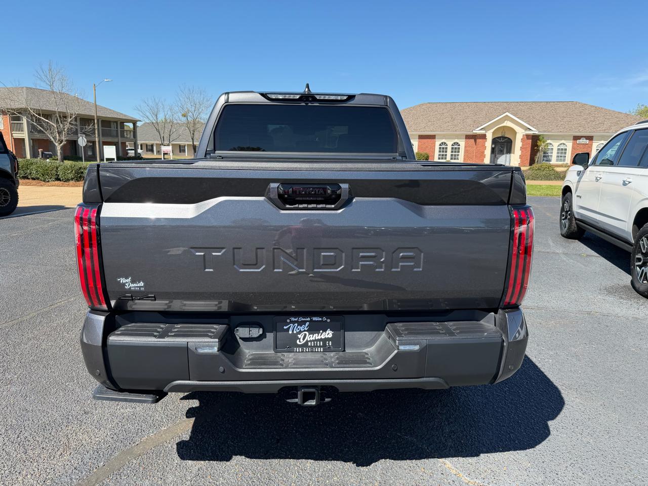 Toyota Tundra Limited CrewMax 4WD 2025