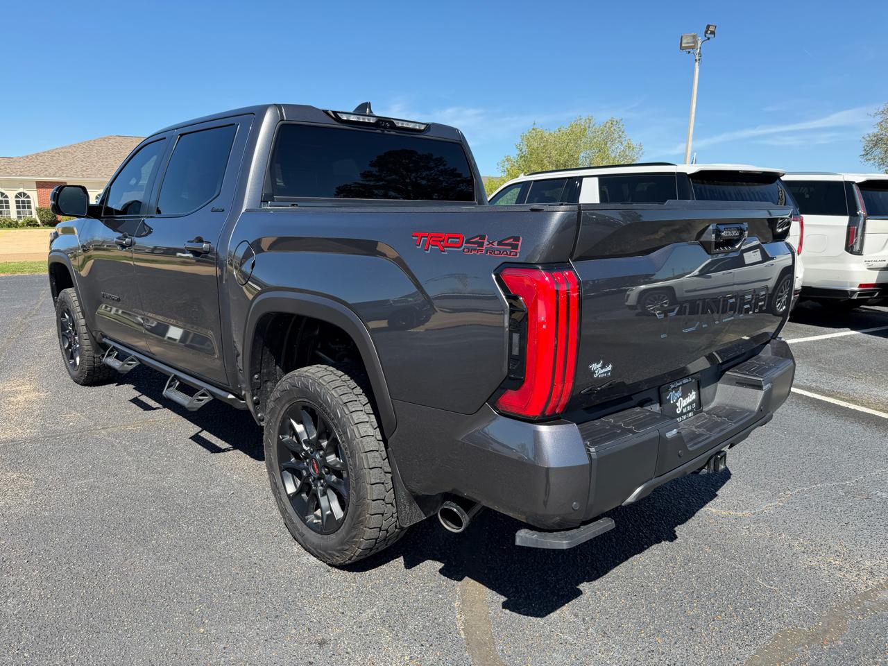 Toyota Tundra Limited CrewMax 4WD 2025