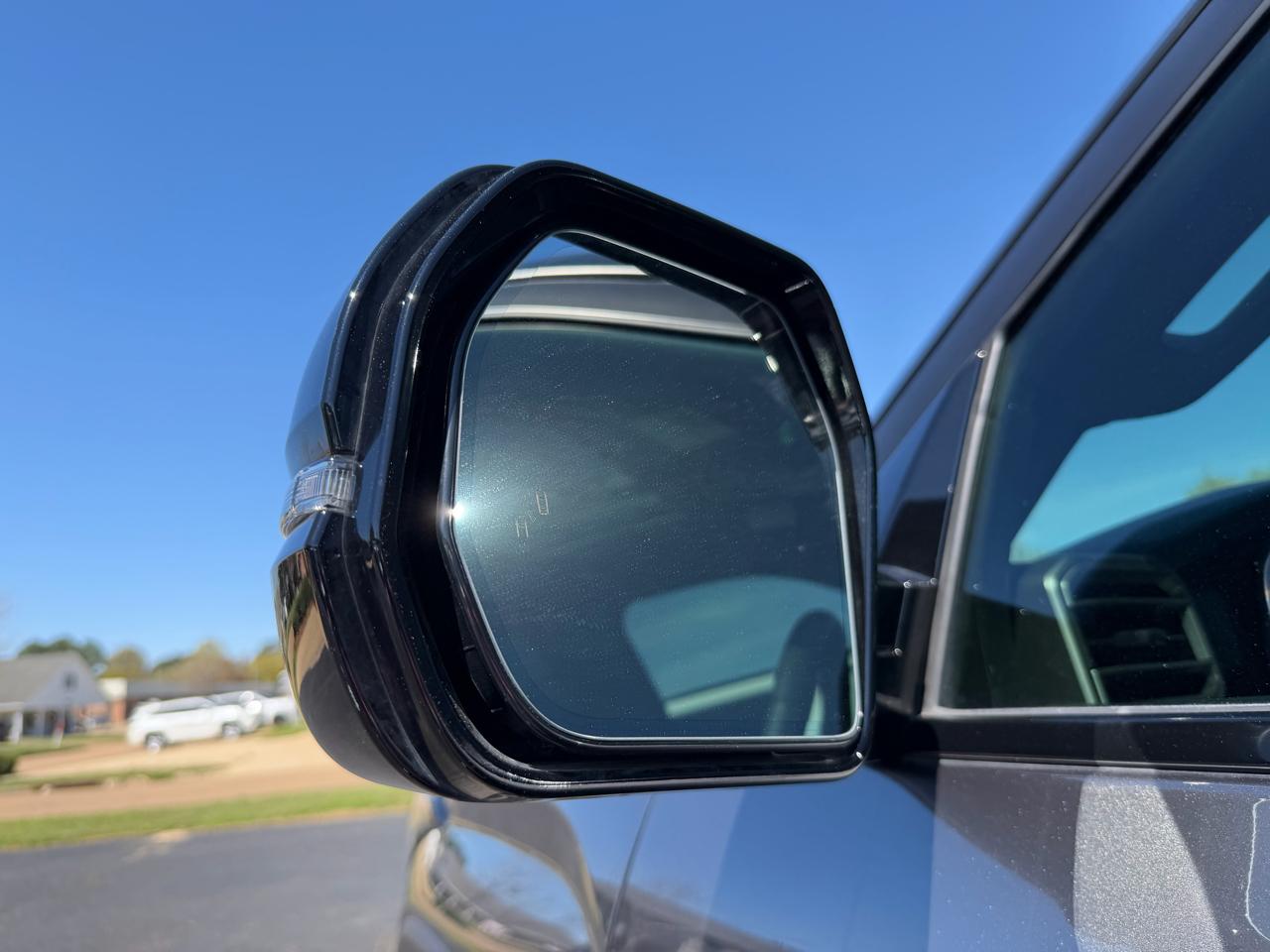 Toyota Tundra Limited CrewMax 4WD 2025