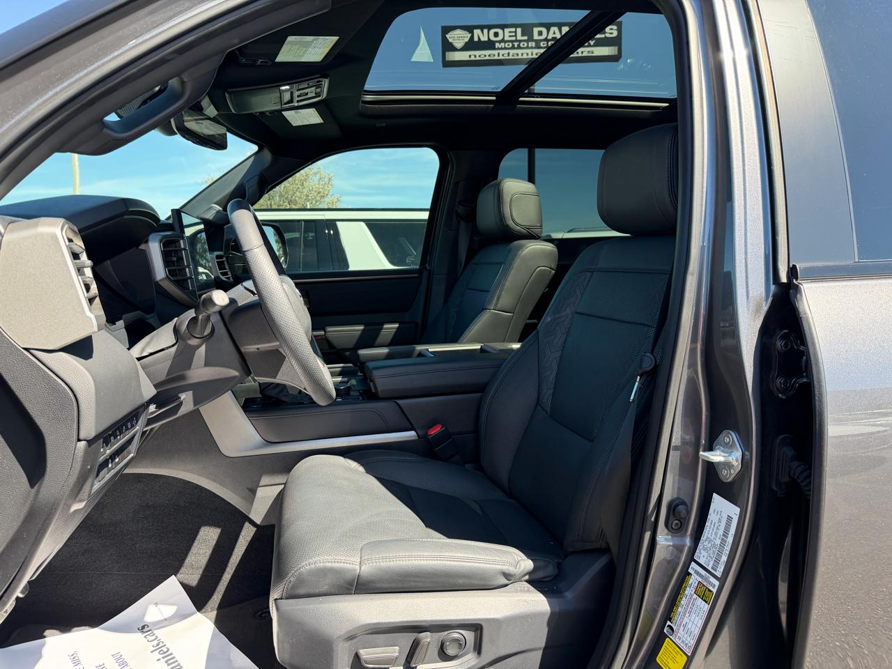 Toyota Tundra Limited CrewMax 4WD 2025