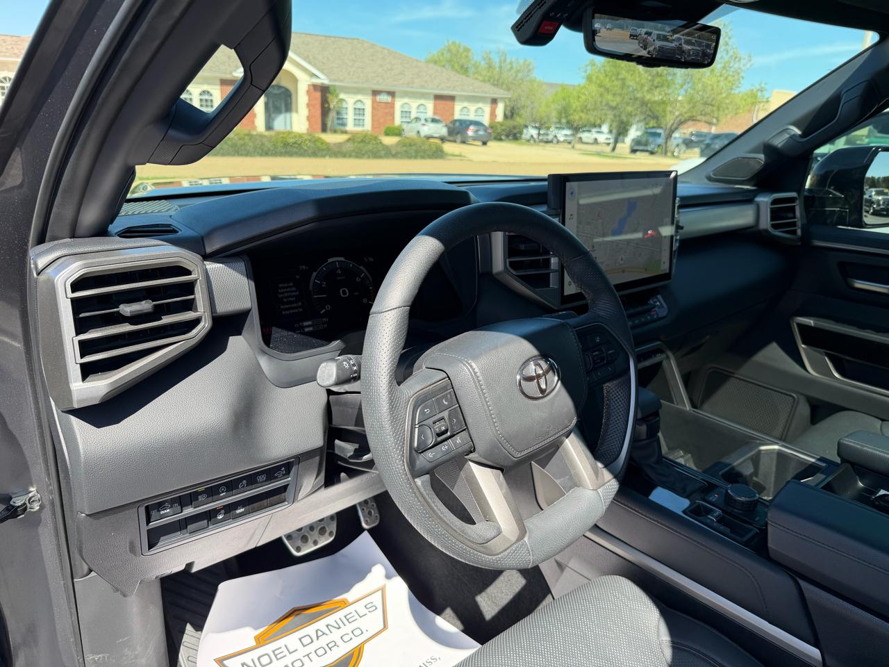 Toyota Tundra Limited CrewMax 4WD 2025