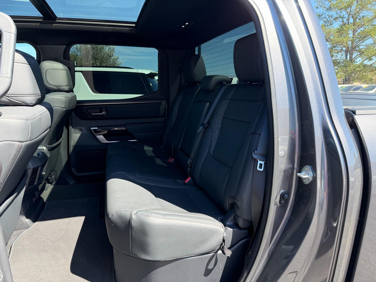 Toyota Tundra Limited CrewMax 4WD 2025