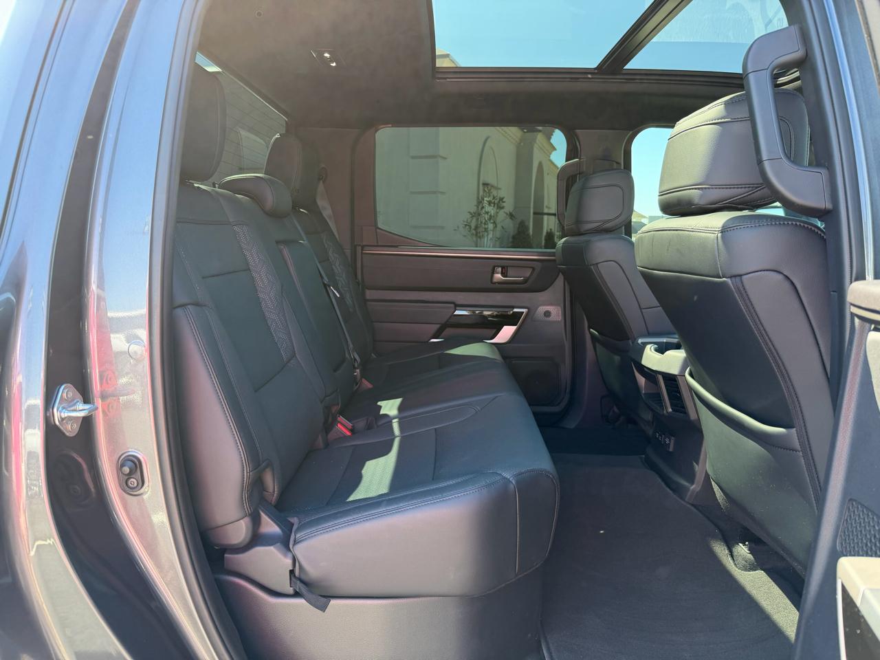 Toyota Tundra Limited CrewMax 4WD 2025