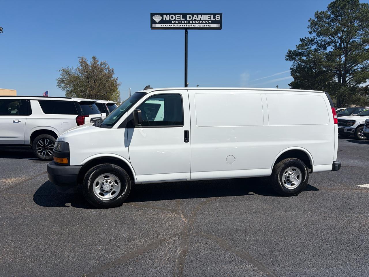 2019 Chevrolet Express 2500 Work Van HD's photo