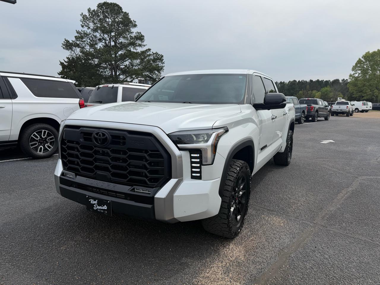 Toyota Tundra Limited CrewMax 4WD 2023