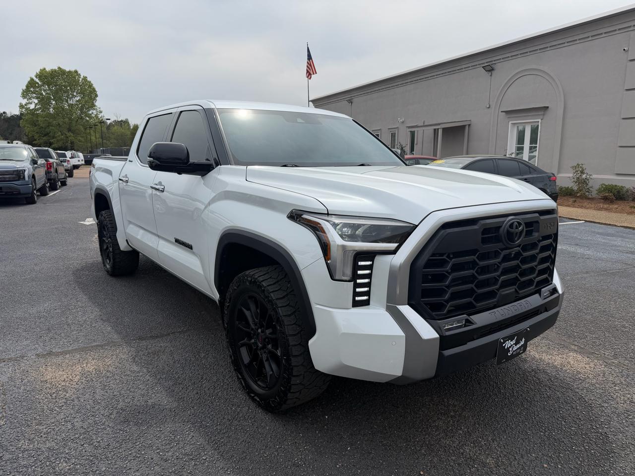 Toyota Tundra Limited CrewMax 4WD 2023