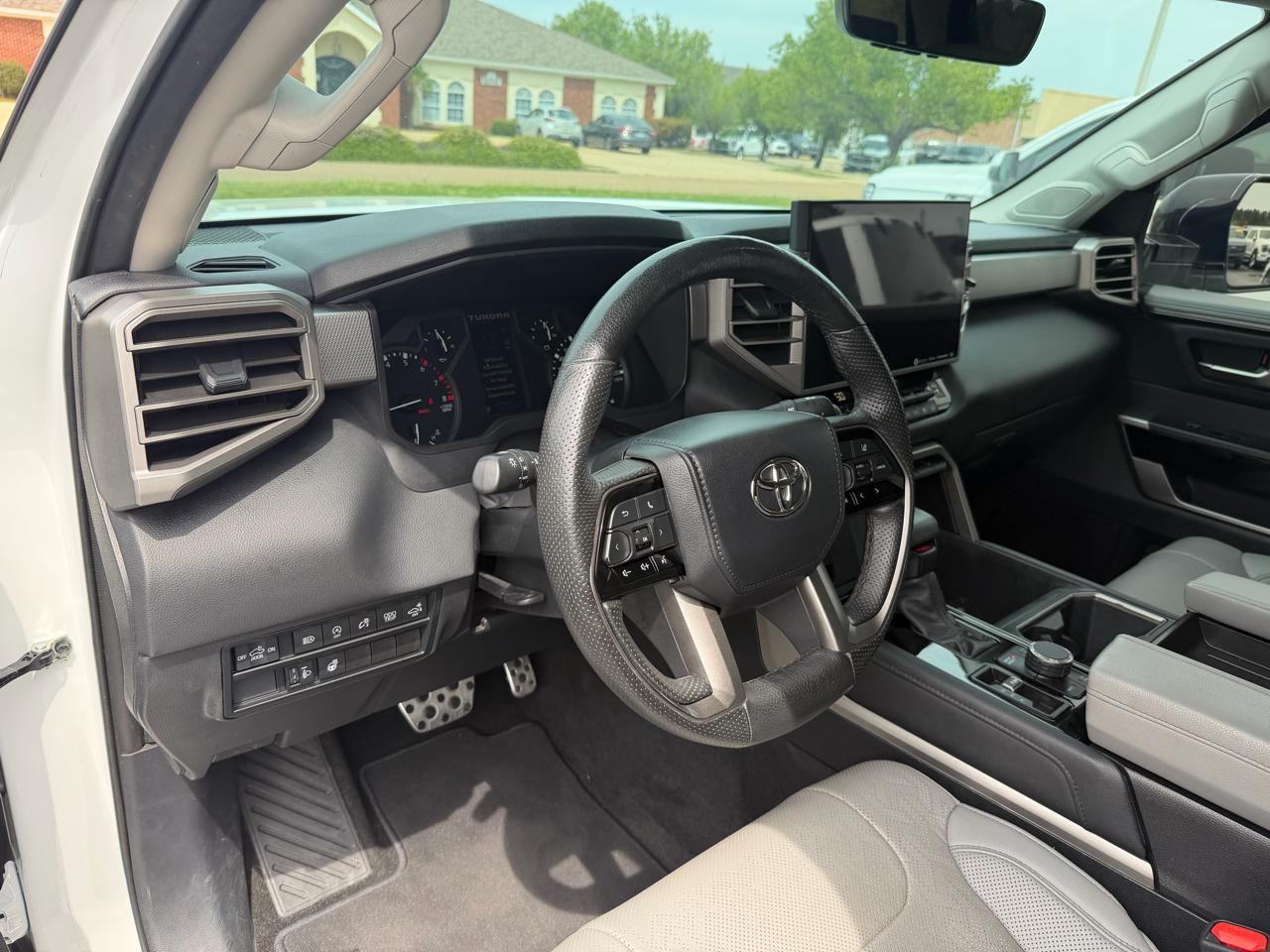 Toyota Tundra Limited CrewMax 4WD 2023