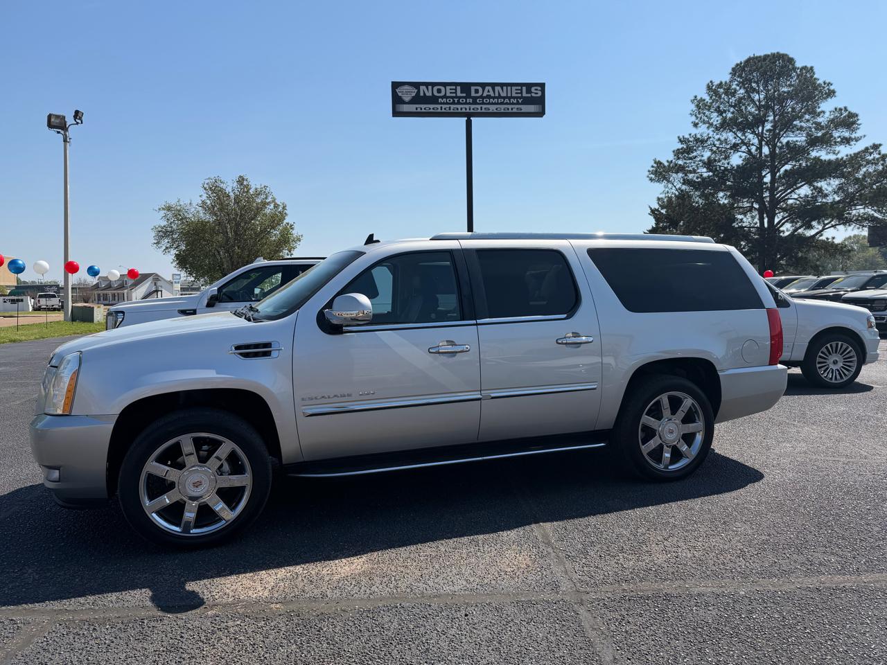 2014 Cadillac Escalade ESV 2WD Luxury
